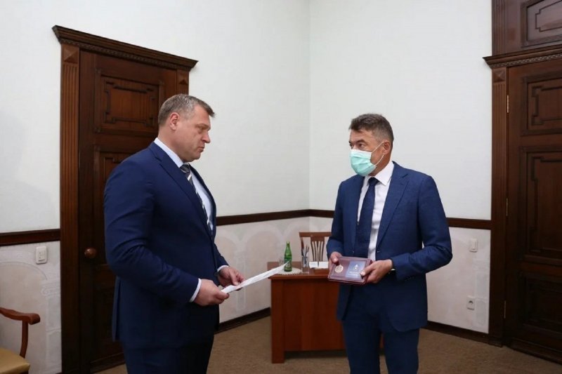Губернатор Астраханской области провел встречу с главным онкологом Минздрава России - «Экономика»
