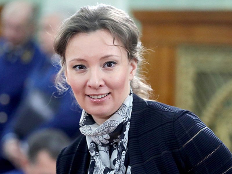 Детский омбудсмен Анна Кузнецова уволена с должности - «Экономика»