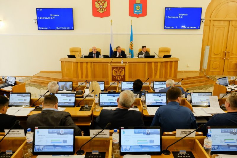 Дума Астраханской области скорректировала бюджет Фонда ОМС на 2022 год - «Экономика»