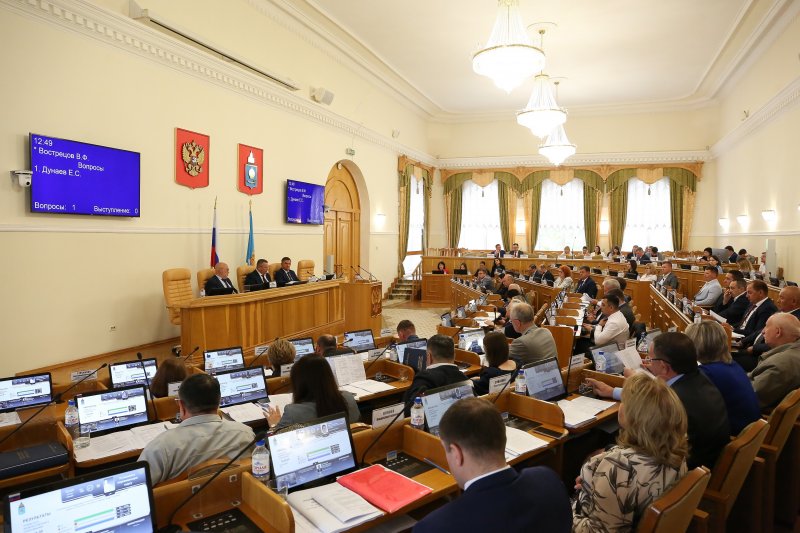 Областные парламентарии рассмотрели закон об ответственности депутатов - «Экономика»