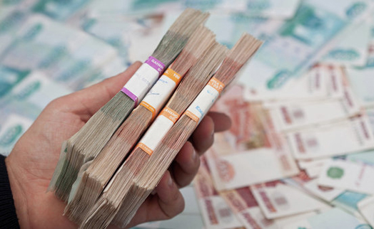 В Банке России увязали ослабление рубля с ценами на нефть - «Главные новости»