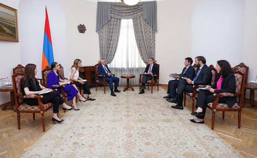 Вице-премьер Армении обсудил с делегацией ЕБРР новые направления сотрудничества - «Главные новости»