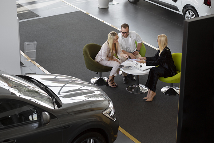 Рост маржи и расширение склада: как «ОколоОфициалы» увеличили продажи автомобилей с программой «Кредиты от Яндекса»* - «Финансы»